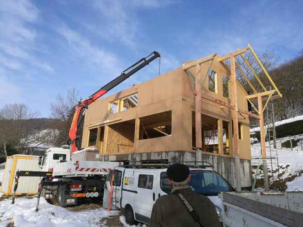 camion-grue-4x4-ossature-bois